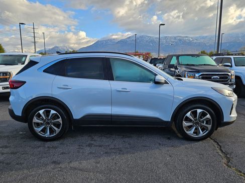 Used 2025 Ford Escape Platinum image 2