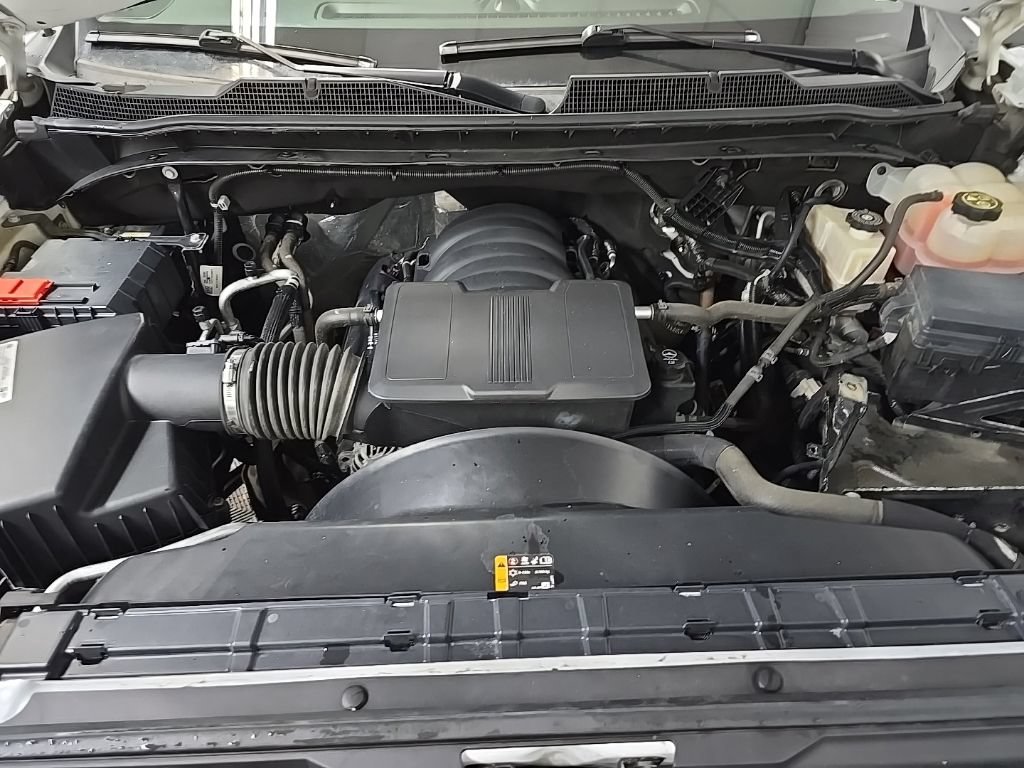 Used 2021 Chevrolet Silverado 2500 Custom w/ Custom Value Package AWD/4WD image 12