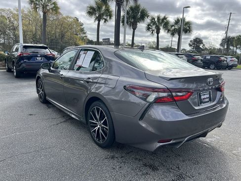 Used 2024 Toyota Camry SE image 8