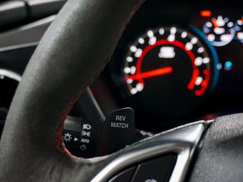 Used 2018 Chevrolet Camaro ZL1 image 60