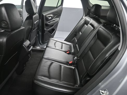 Used 2024 GMC Terrain SLT w/ Elevation Edition AWD/4WD image 16