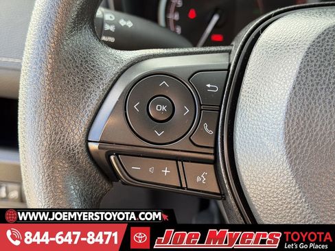 Used 2025 Toyota RAV4 XLE image 24