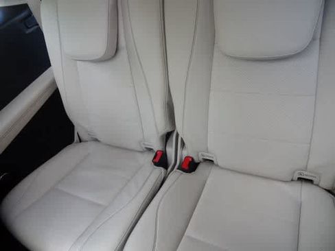Used 2022 Mercedes-Benz GLS 450 4MATIC image 9