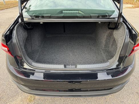 Used 2025 Volkswagen Jetta SE image 25