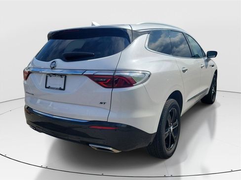 Used 2024 Buick Enclave Essence w/ Sport Touring Edition FWD image 4