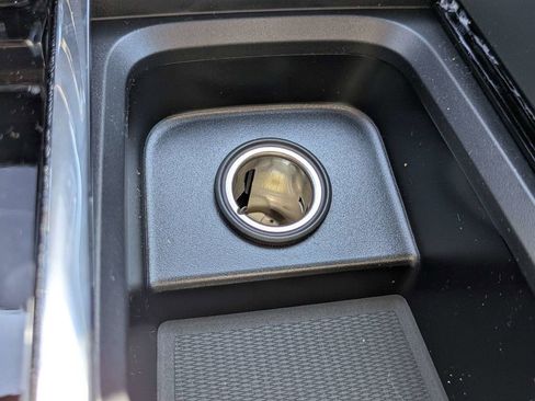 Used 2026 Volvo XC60 B5 Core image 25