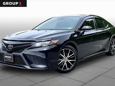 Certified 2023 Toyota Camry SE AWD/4WD image 2