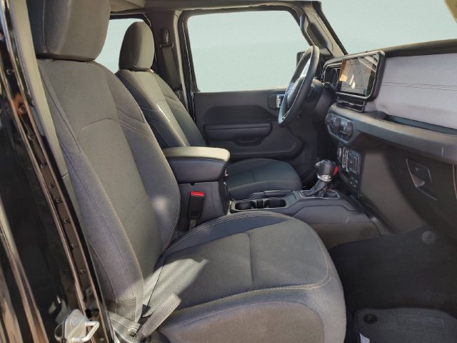 Used 2024 Jeep Wrangler Unlimited Sport AWD/4WD image 36
