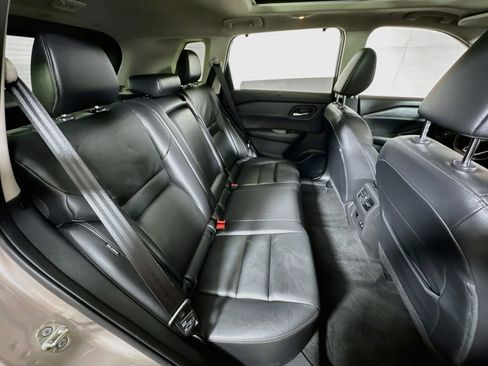 Used 2024 Nissan Rogue SL w/ SL Premium Package image 27