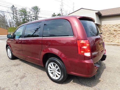 Used 2020 Dodge Grand Caravan SXT FWD image 12