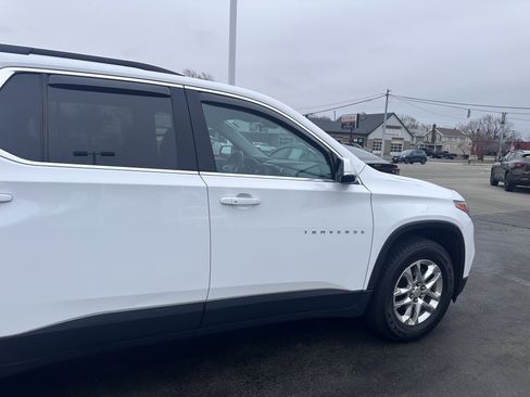 Used 2020 Chevrolet Traverse LT image 12