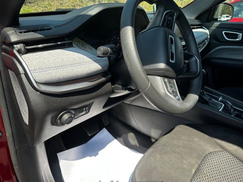 Used 2023 Jeep Compass Sport AWD/4WD image 25