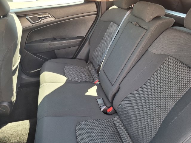 Used 2026 Kia Sportage LX FWD image 13
