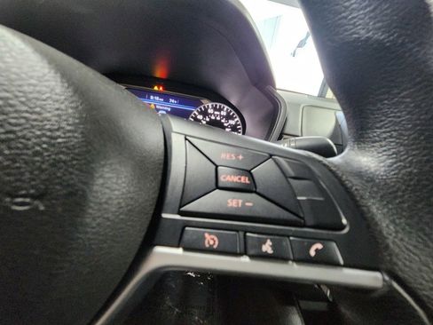Used 2024 Nissan Altima 2.5 SV FWD image 37