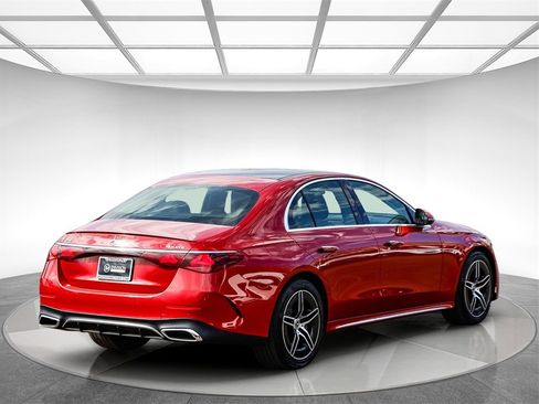 New 2026 Mercedes-Benz E 350 4MATIC Sedan image 4