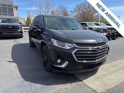 Used 2020 Chevrolet Traverse Premier image 1