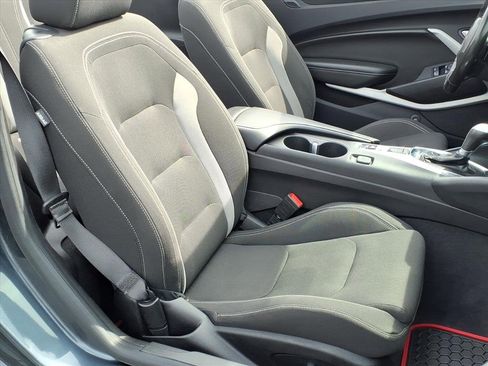 Used 2021 Chevrolet Camaro LT image 18