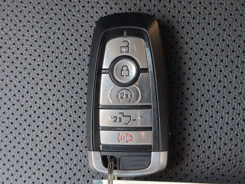 Used 2022 Ford F150 Lariat w/ Equipment Group 502A High image 37