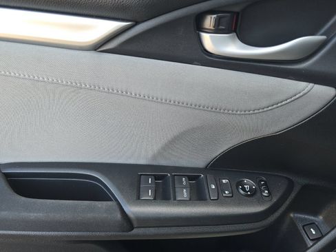 Used 2016 Honda Civic EX image 11