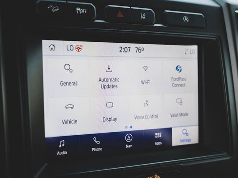 Used 2020 Ford Expedition Max XLT w/ Equipment Group 202A AWD/4WD image 17