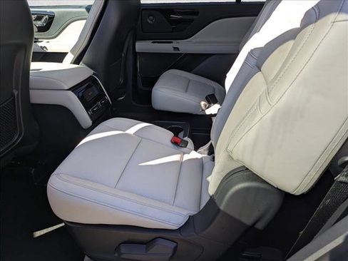 New 2026 Lincoln Aviator Reserve image 14