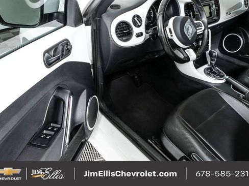Used 2018 Volkswagen Beetle 2.0T S image 8