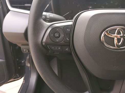 Used 2025 Toyota Corolla LE w/ LE Premium Package image 18