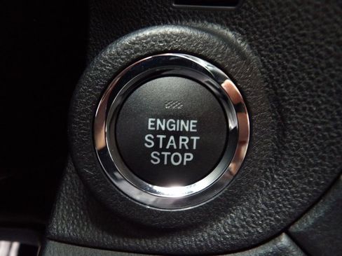 Used 2025 Subaru Outback Limited image 22