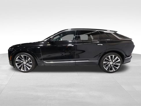 Certified 2025 Cadillac Lyriq Luxury AWD/4WD image 1