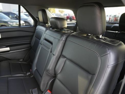 Used 2023 Ford Explorer XLT w/ Equipment Group 202A image 13