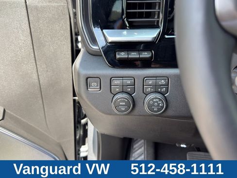 Used 2026 Chevrolet Silverado 1500 High Country w/ Technology Package AWD/4WD image 24