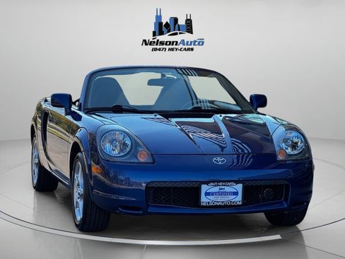 Used 2000 Toyota MR2 image 2