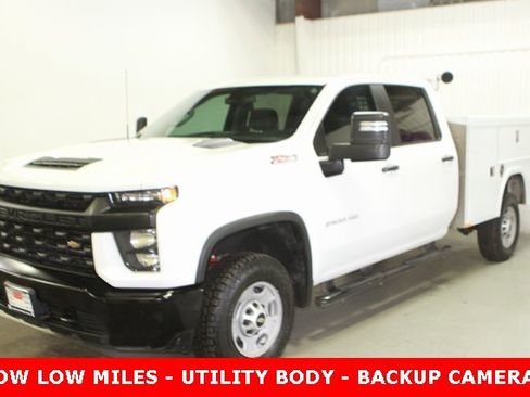 Used 2020 Chevrolet Silverado 2500 W/T w/ WT Convenience Package image 2