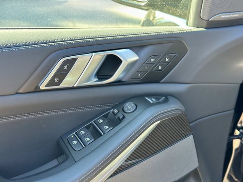 New 2026 BMW X5 M60i image 18