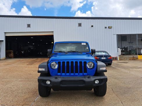 Used 2021 Jeep Wrangler Unlimited Sport AWD/4WD image 2