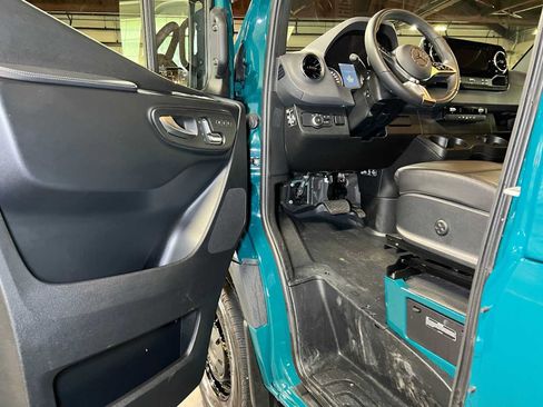 Used 2026 Mercedes-Benz Sprinter 2500 image 22