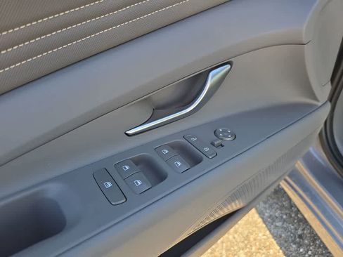 New 2026 Hyundai Elantra Sport FWD image 17