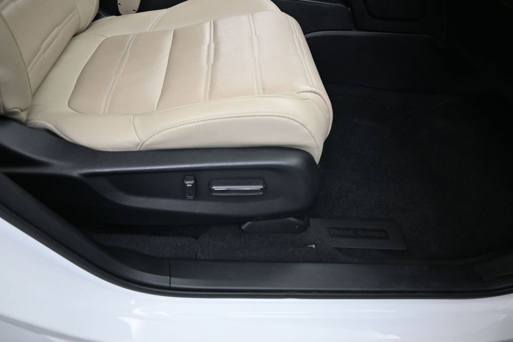 Certified 2021 Honda CR-V EX-L image 11