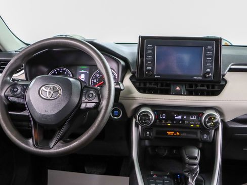 Used 2021 Toyota RAV4 XLE w/ Convenience Package AWD/4WD image 17