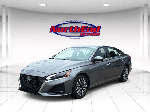 Used 2023 Nissan Altima 2.5 SV FWD image 3