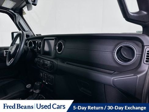 Used 2023 Jeep Wrangler Unlimited Sahara w/ Cold Weather Group image 31