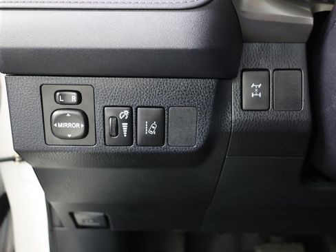 Used 2018 Toyota RAV4 LE w/ All Weather Liner Package image 20