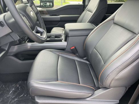 New 2026 Ford F250 Lariat w/ Black Appearance Package AWD/4WD image 13