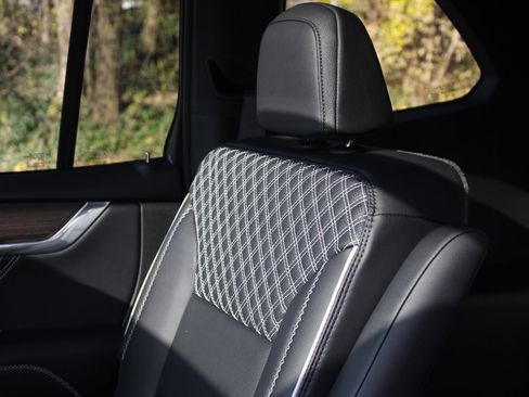 New 2026 GMC Acadia Denali w/ Super Cruise Package image 26