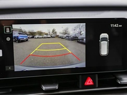 New 2026 Kia Carnival EX FWD image 21