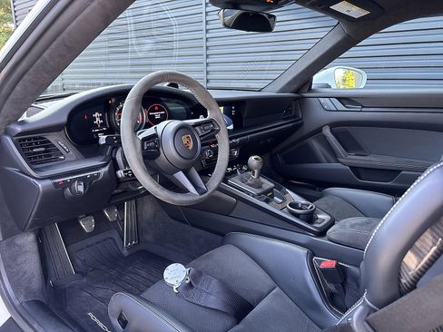Used 2022 Porsche 911 GT3 image 10