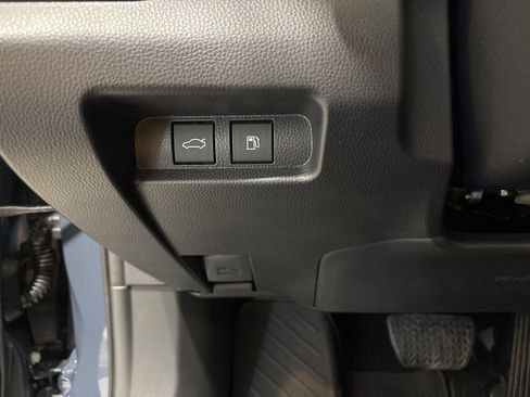 New 2026 Toyota Crown Platinum image 17