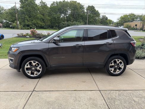 Used 2019 Jeep Compass Limited AWD/4WD image 7