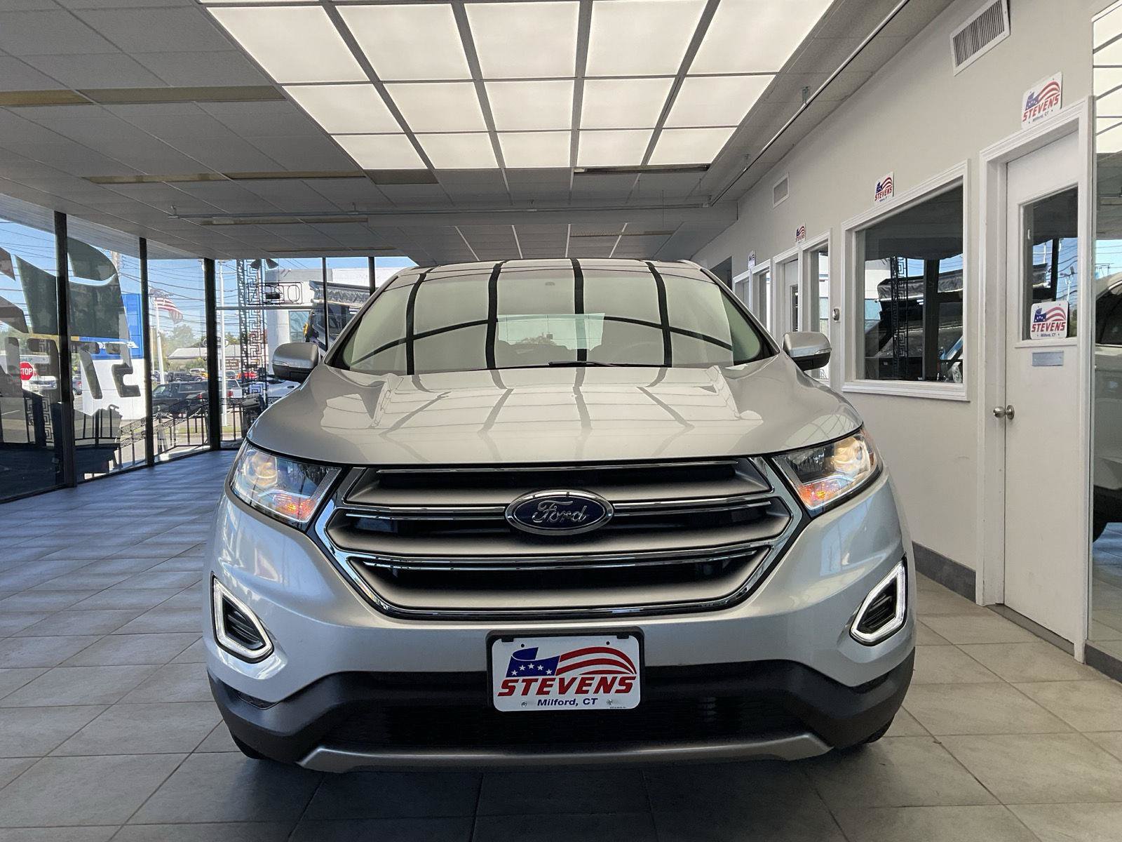 Used 2016 Ford Edge SEL w/ Equipment Group 201A AWD/4WD image 2