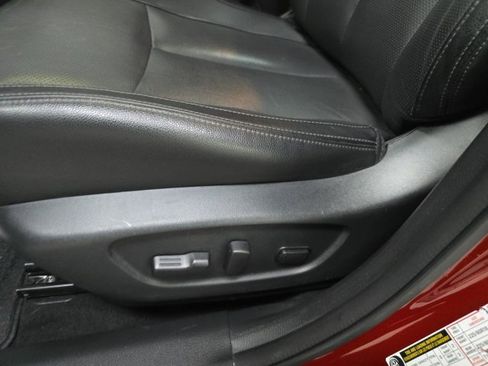 Used 2018 Nissan Rogue SL w/ Premium Package image 20